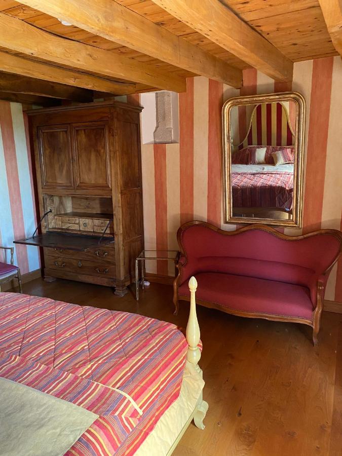 Отель Le Domaine De Tizo Saint-Victor-de-Morestel Экстерьер фото
